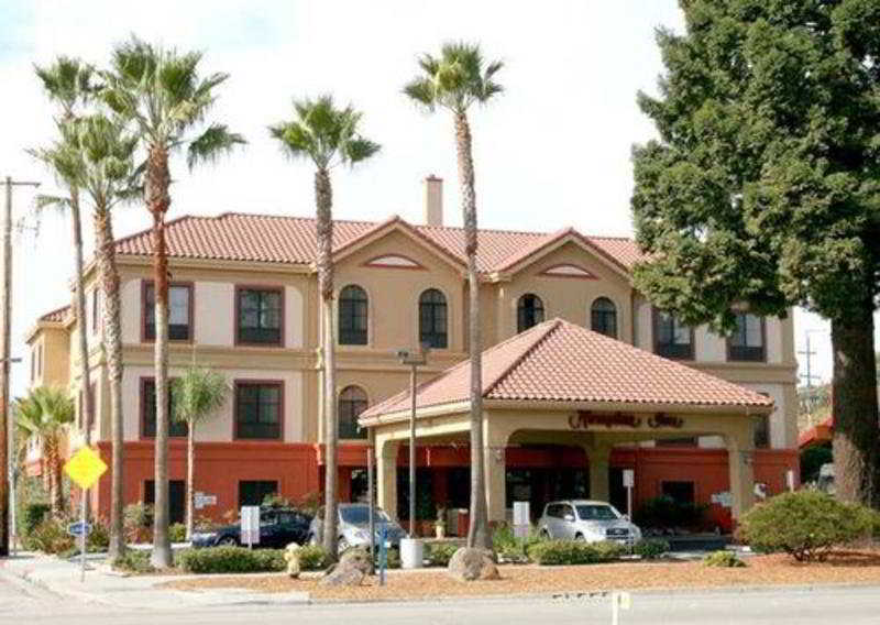 Hampton Inn Santa Cruz Exterior photo